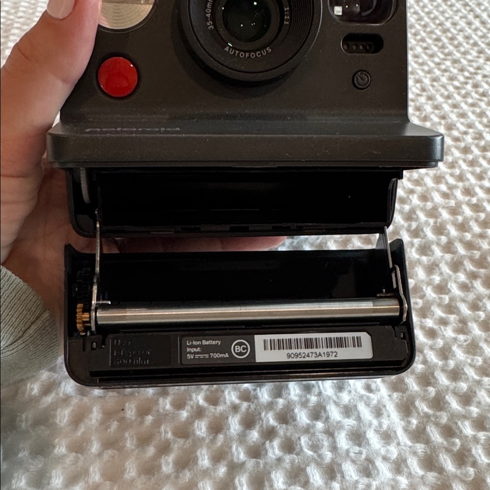 Polaroid Now Camera - Picture 3 of 4